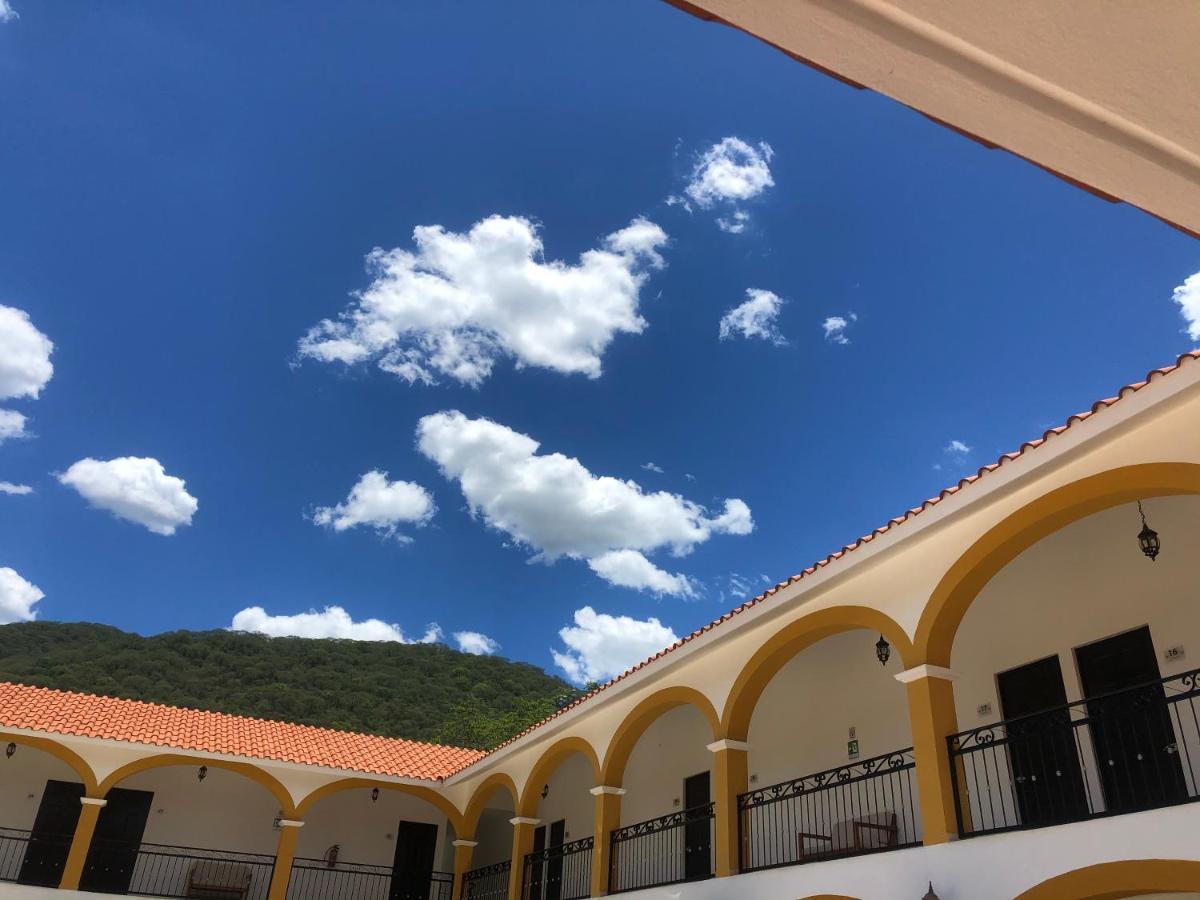 Casa Blanca Hotel Халпан Екстериор снимка
