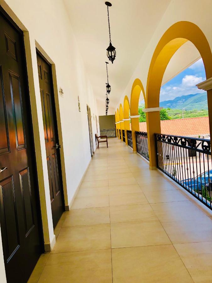 Casa Blanca Hotel Халпан Екстериор снимка