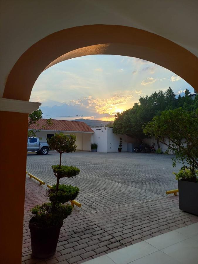 Casa Blanca Hotel Халпан Екстериор снимка