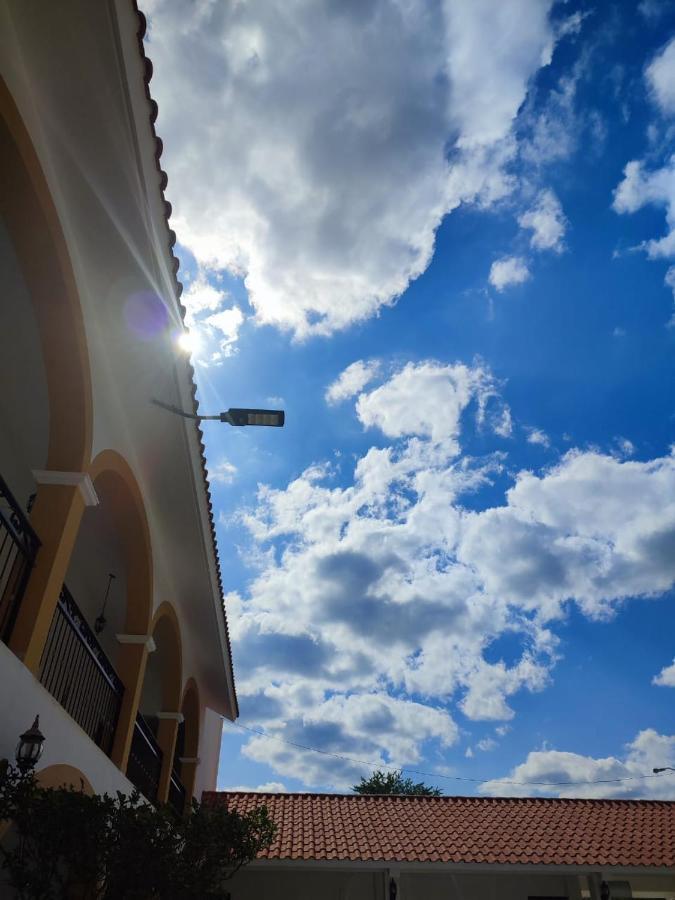 Casa Blanca Hotel Халпан Екстериор снимка