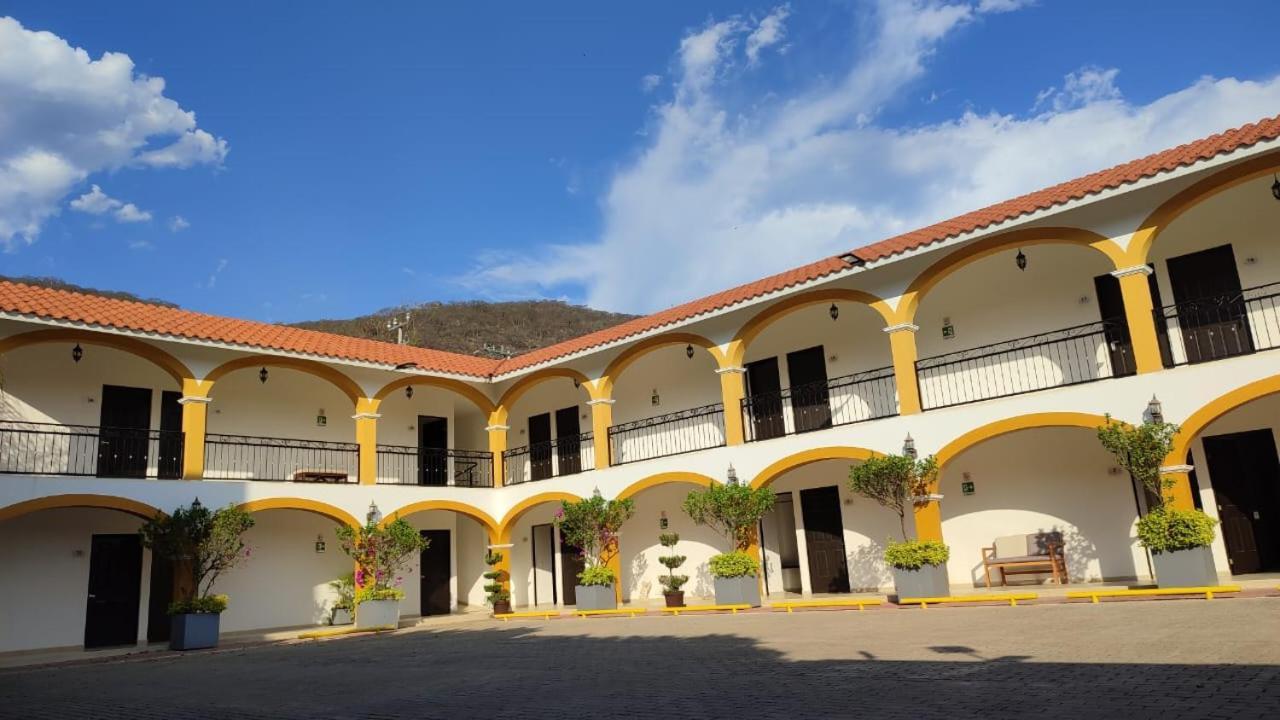 Casa Blanca Hotel Халпан Екстериор снимка