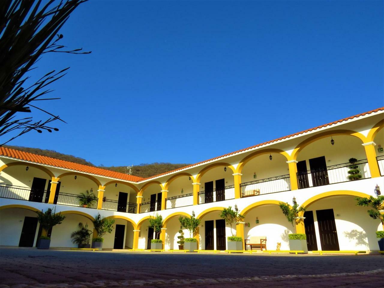 Casa Blanca Hotel Халпан Екстериор снимка