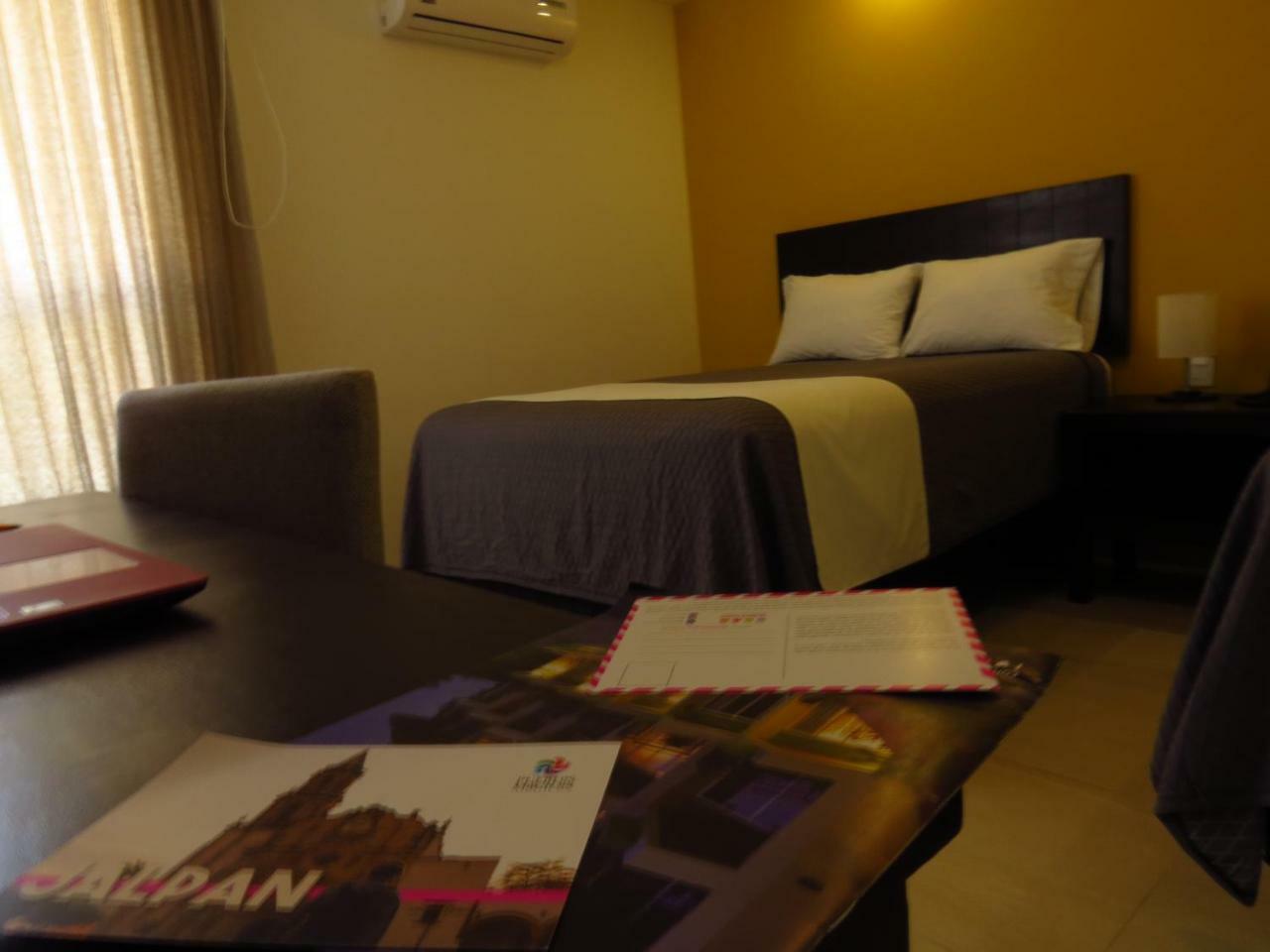 Casa Blanca Hotel Халпан Екстериор снимка