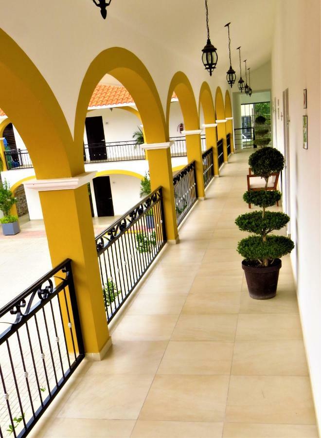 Casa Blanca Hotel Халпан Екстериор снимка